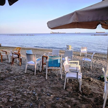 Fantastic 1 Bed Apartment By The Sea Opposite 4 Seasons Лимасол Экстерьер фото