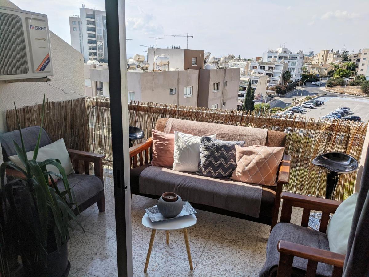 Fantastic 1 Bed Apartment By The Sea Opposite 4 Seasons Лимасол Экстерьер фото