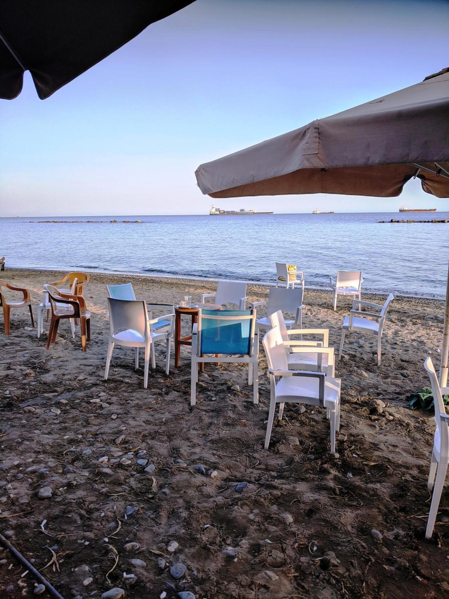 Fantastic 1 Bed Apartment By The Sea Opposite 4 Seasons Лимасол Экстерьер фото