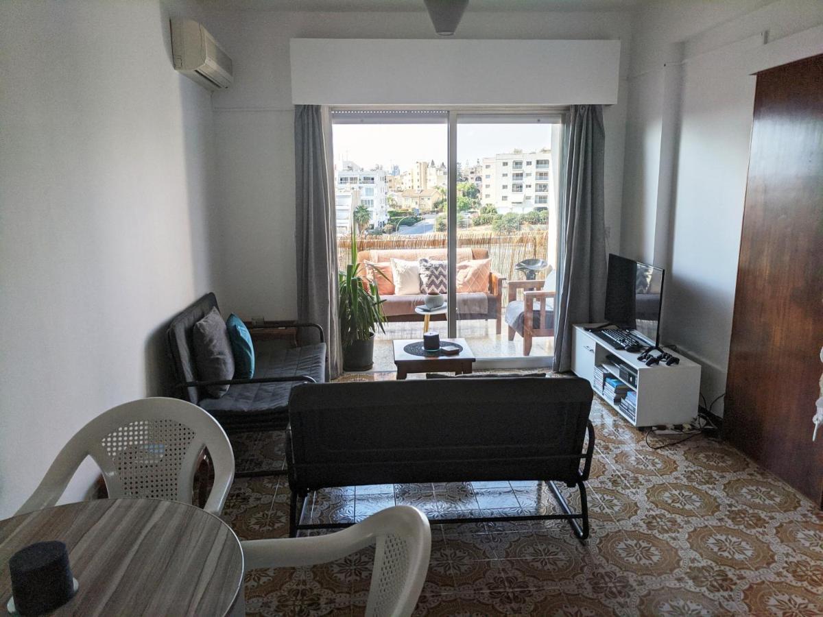 Fantastic 1 Bed Apartment By The Sea Opposite 4 Seasons Лимасол Экстерьер фото