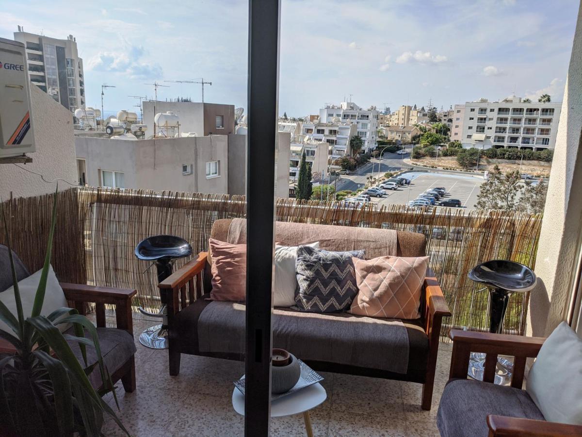 Fantastic 1 Bed Apartment By The Sea Opposite 4 Seasons Лимасол Экстерьер фото